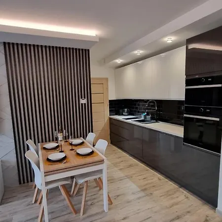Panorama Apartment *